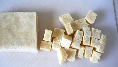 Květáková polévka s tofu