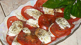 Mozzarella s rajčaty