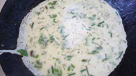 Palačinkový dort s rajčaty