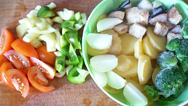 Pečená zelenina s bylinkovým tvarohem