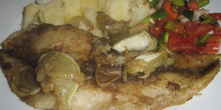 Pečený Pangasius s čerstvou salsou