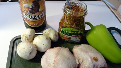 Pikantní kuřecí na hořčici s paprikou a rajským, Suroviny