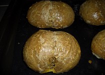 Prdelky ze slunečnicového chleba