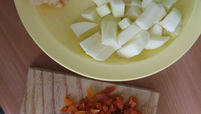 Pro nejmenší - Přesnídávka-jablečné,meruňkové a hruškové pyré