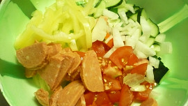 Salát ze špekáčků