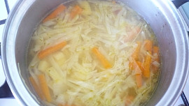 Sójová polévka se zeleninou