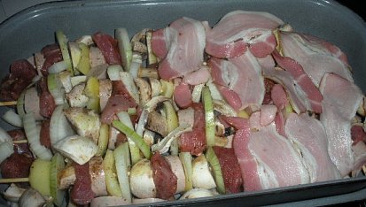 Špízy pod slaninou