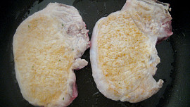 Vepřové kotlety na ananasu