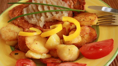 Vepřové plátky v těstíčku s jablkovým pyré, Vepřové plátky v těstíčku s jablkovým pyré