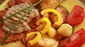 Vepřové plátky v těstíčku s jablkovým pyré, Vepřové plátky v těstíčku s jablkovým pyré