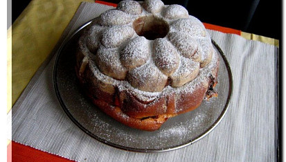 Bábovka z kynutých buchet, hotovo - jen krájet 