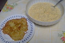 těsto a upečený bramborák