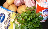 Brambory s petrželkovým dipem, kyška je až k upečeným bramborům