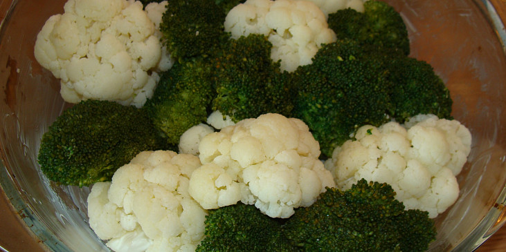 Brokolice s kuřecím pod zakysankou (Bezmasá varianta)