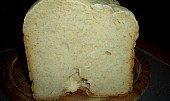 Chlebík ala čerstvé pečivo, ještě na řezu