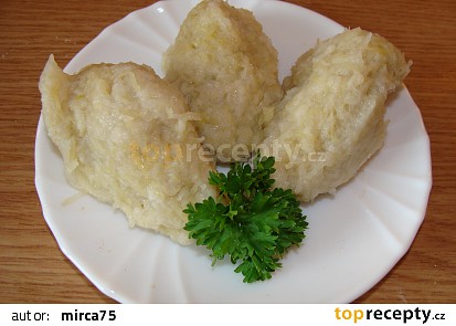Chlupaté knedlíky ze syrových a vařených brambor - podrobně