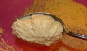 Chlupaté knedlíky ze syrových a vařených brambor - podrobně (Vykrajování  a tvarování lžící)
