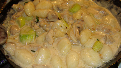 Gnocchi s kuřecím masem a zakysanou smetanou, Propojování chutí