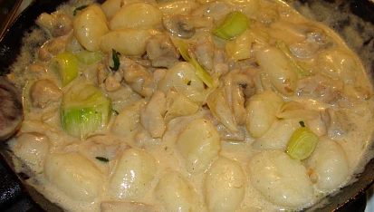 Gnocchi s kuřecím masem a zakysanou smetanou, Propojování chutí