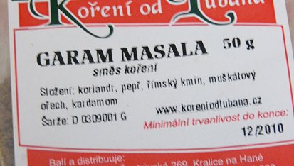 Jemná kýta na garam masala a jablku  s kurkumovou rýží, Koření