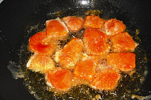 Krůti prsa "Tandoori masala" s petrželovou omáčkou