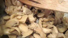 Kuřecí prsa s brokolicí a sýrem