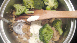 Kuřecí prsa s brokolicí a sýrem