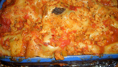Lasagne se sójovým masem, upečeno - trochu mi to přeteklo