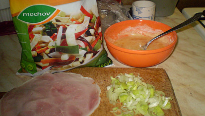 Omeleta obložená zeleninkou, ingredience...