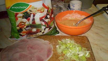 Omeleta obložená zeleninkou, ingredience...