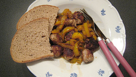 Papriková pánev s mletým masem