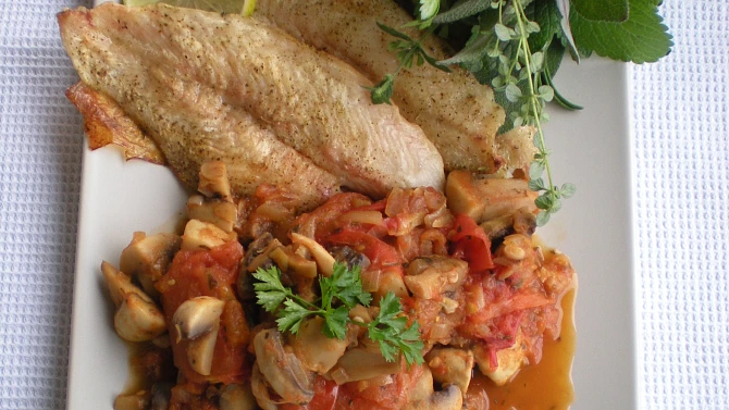 Pečený Pangasius s houbovým ragú / dietni