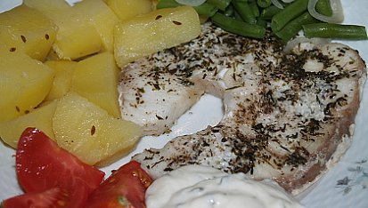 Steak ze žraloka v parním hrnci, žraločí steak s oblohou