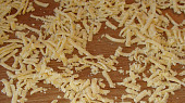 Strouhání, drobení, mrvenička - zavářka do polévky