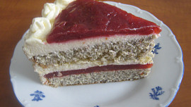 Švestkový dort s makovým piškotem