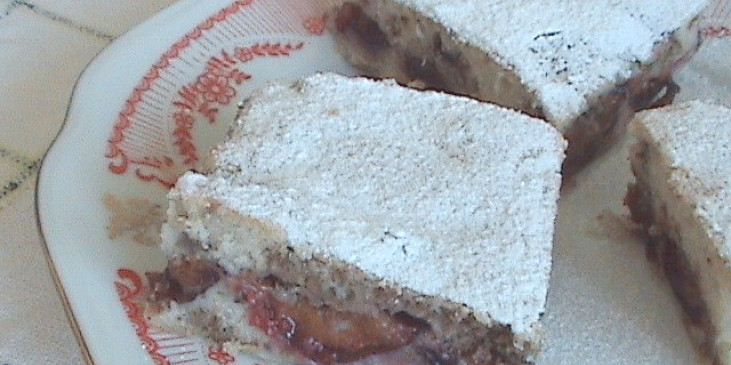 Švestkový koláč s ořechy