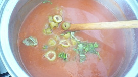 Tortellini s rajčatovou omáčkou