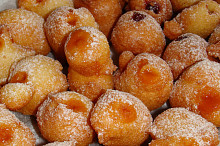 Plněné meruňkovou a rybízovou marmeládou