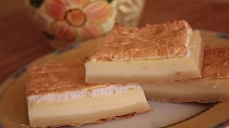 Tvarohový koláč na listovém těstě