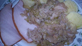 Uzené v kapustovém mozečku