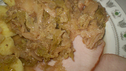Uzené v kapustovém mozečku, detail...