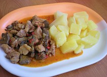Vepřové maso na maďarský způsob