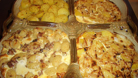 Zapečené brambory s patizonem