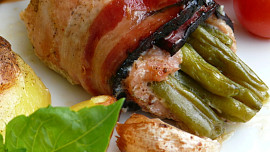 Závitky z panenky ve slaninovém župánku