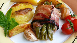 Závitky z panenky ve slaninovém župánku