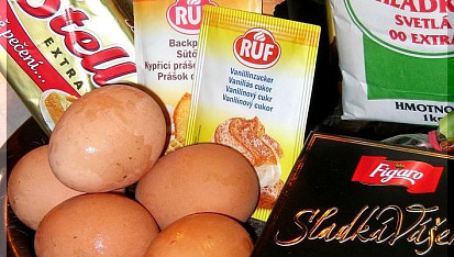 Bábovka s červeným vínem