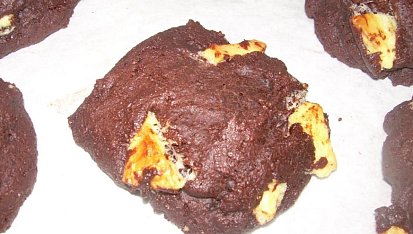 Black & white cookies, detail