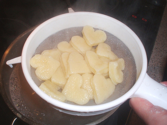 Bramborové srdíčkové knedlíky, hotové :-)