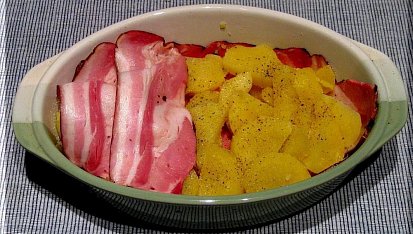 Brambory se slaninou