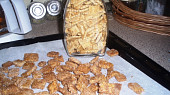 Domácí müsli Cini Minis (Hotové obalené a neobalené jsou ve sklenici:))